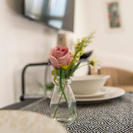 프레스턴 Cozy Studio Flat For Rent 아파트 외부 사진